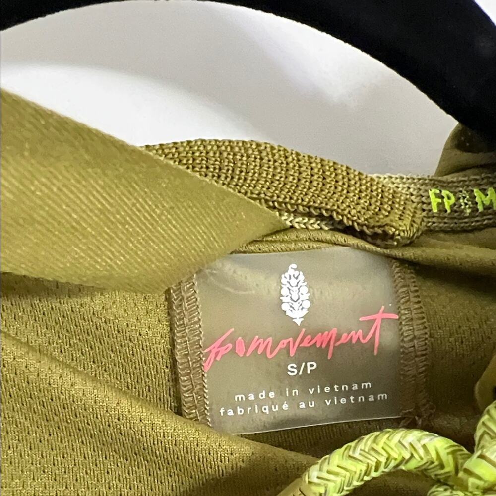 NWT Free People Movement Happy Camper Pullover Martini/Moss Size Small - Picture 7 of 12